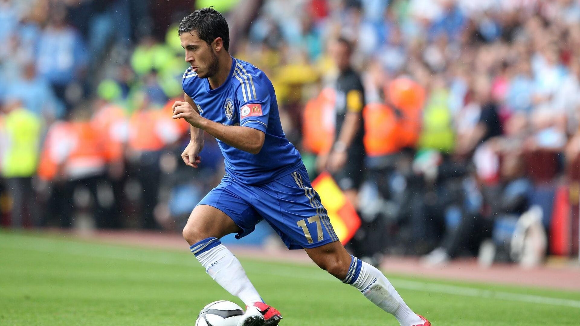 新闻中心智能终端新系列亮相展会，智能新闻传播方向是什么